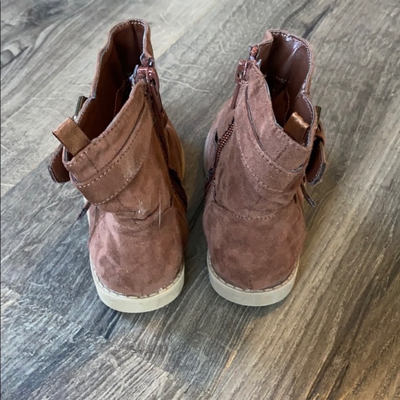Girls brown boots - Picture 3 of 5